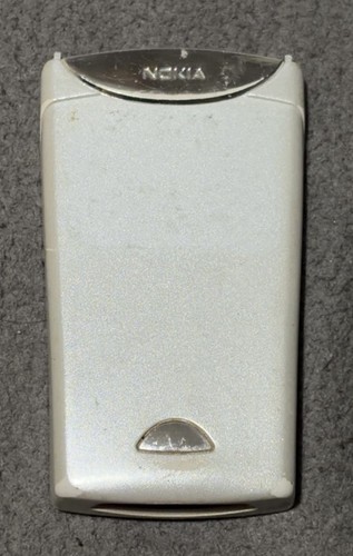 Nokia 8310 scocca posteriore